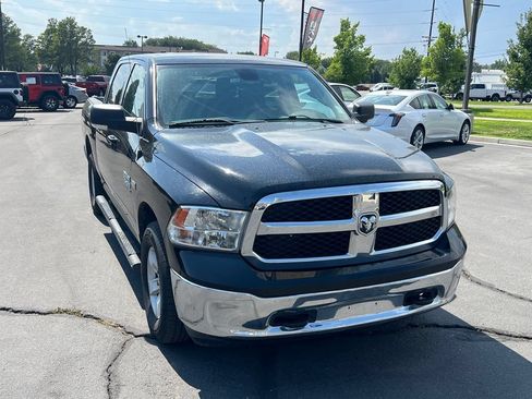 Used 2022 RAM 1500 Classic SLT w/ Electronics Convenience Group AWD/4WD image 5
