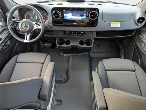 New 2025 Mercedes-Benz Sprinter 2500 image 14