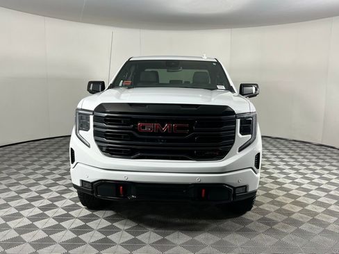 Used 2025 GMC Sierra 1500 AT4 image 11