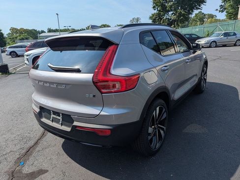 New 2026 Volvo XC40 B5 Plus w/ Climate Package image 4