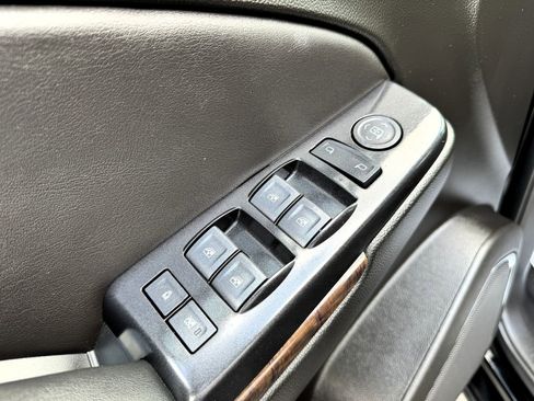 Used 2020 Chevrolet Tahoe LS image 18