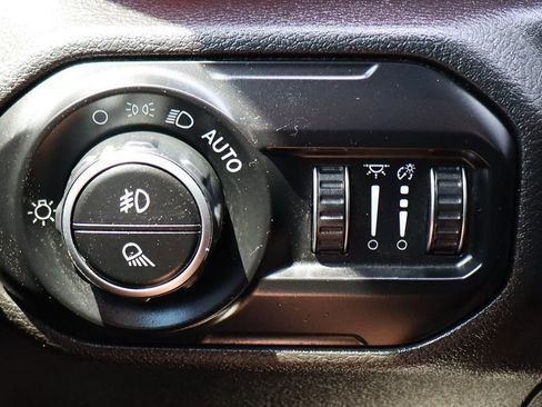Used 2021 Jeep Gladiator Rubicon AWD/4WD image 46