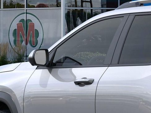 New 2026 Chevrolet Equinox LT image 12