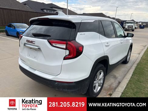 Used 2024 GMC Terrain SLE image 7