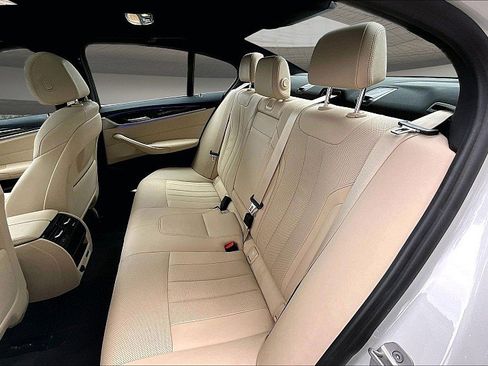 Used 2023 BMW 530i RWD image 22