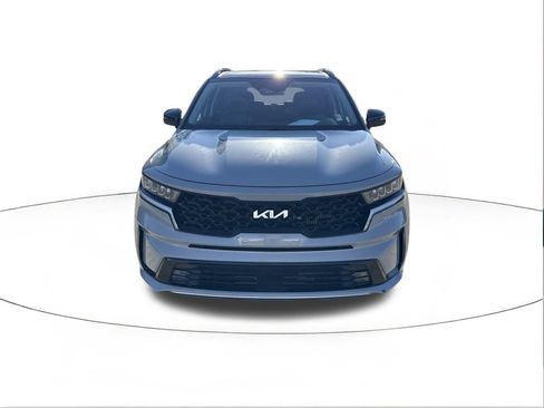 Used 2022 Kia Sorento EX w/ Panoramic Sunroof Package image 8