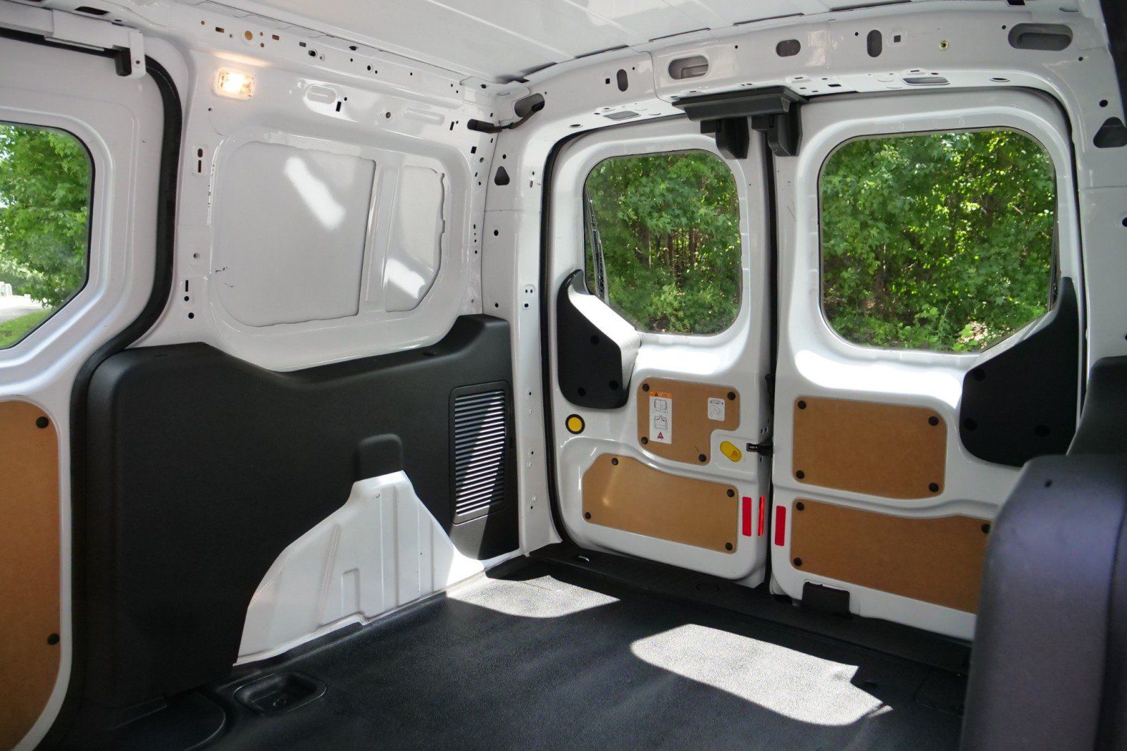 Used 2015 Ford Transit Connect XL FWD image 8