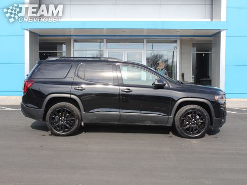 Certified 2023 GMC Acadia SLE w/ Driver Convenience Package image 3