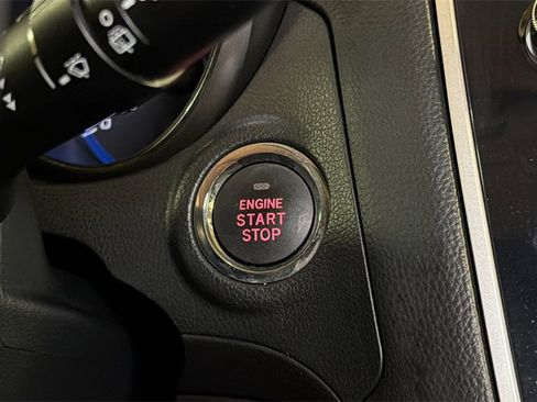 Used 2018 Subaru Outback 2.5i Limited image 35