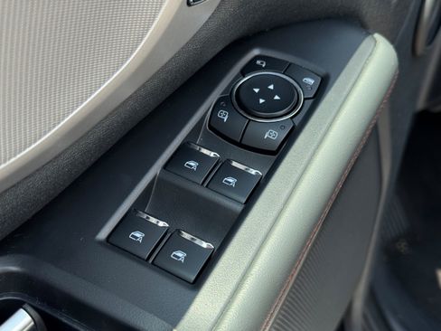 Used 2025 Ford Expedition Active AWD/4WD image 6