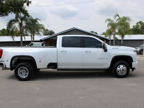 Used 2023 Chevrolet Silverado 3500 High Country AWD/4WD image 11