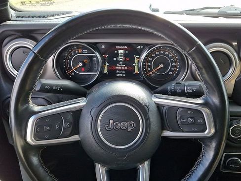 Used 2021 Jeep Wrangler Unlimited Sahara w/ Uconnect 4C Nav & Sound Group image 19