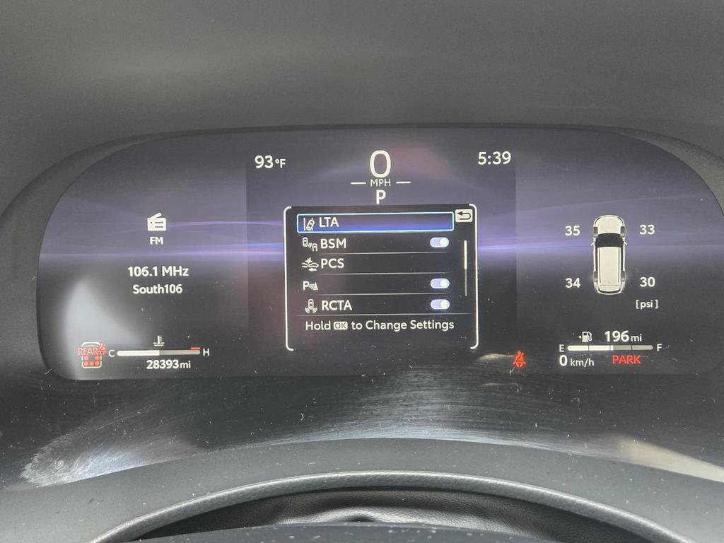 Used 2023 Toyota Highlander Limited FWD image 26