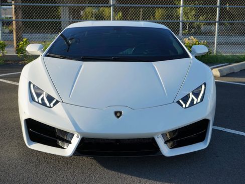 Used 2019 Lamborghini Huracan LP 580-2 RWD image 4