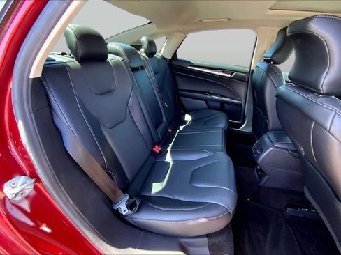 Used 2017 Ford Fusion Energi Titanium FWD image 20