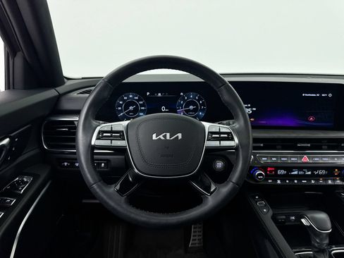 Certified 2025 Kia Telluride SX X-Line AWD/4WD image 4