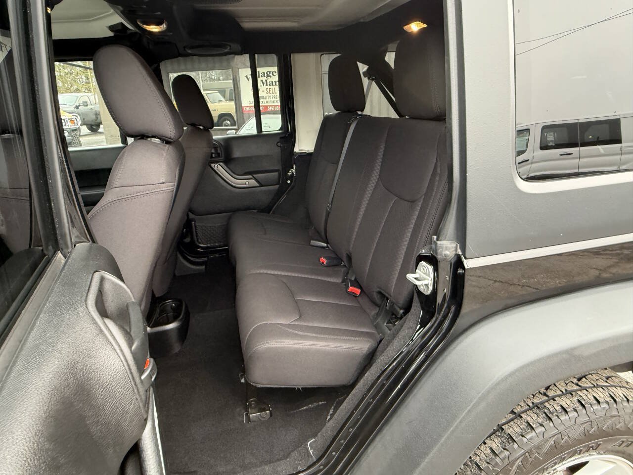 Used 2014 Jeep Wrangler Unlimited Sport w/ Quick Order Package 23S AWD/4WD image 17