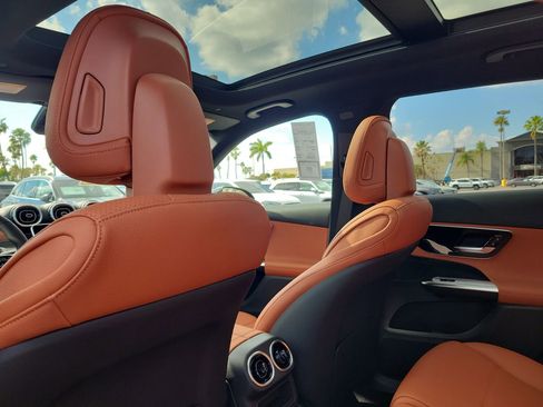 New 2026 Mercedes-Benz GLC 300 image 12