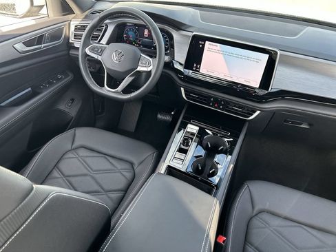 New 2026 Volkswagen Atlas Cross Sport SE FWD image 10