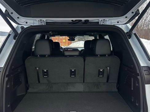 New 2026 Chevrolet Traverse Z71 w/ Driver Confidence Package image 12