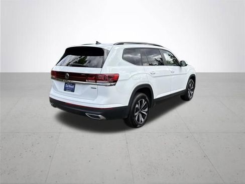 Used 2024 Volkswagen Atlas SE AWD/4WD image 6