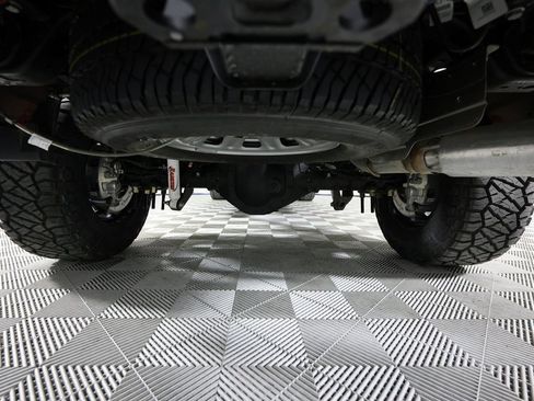 Used 2025 GMC Sierra 2500 SLT w/ SLT Premium Package image 8