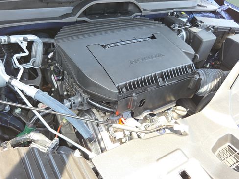 Certified 2025 Honda Pilot EX-L image 18