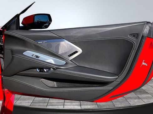 Used 2022 Chevrolet Corvette Stingray Premium Cpe w/ Z51 Performance Package image 15