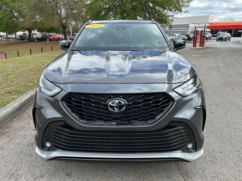 Used 2025 Toyota Highlander XSE image 8