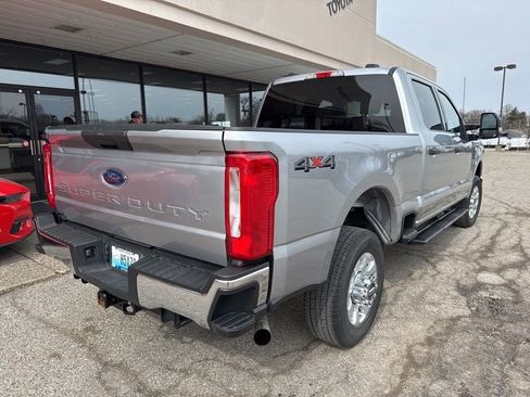 Used 2023 Ford F250 XLT image 5