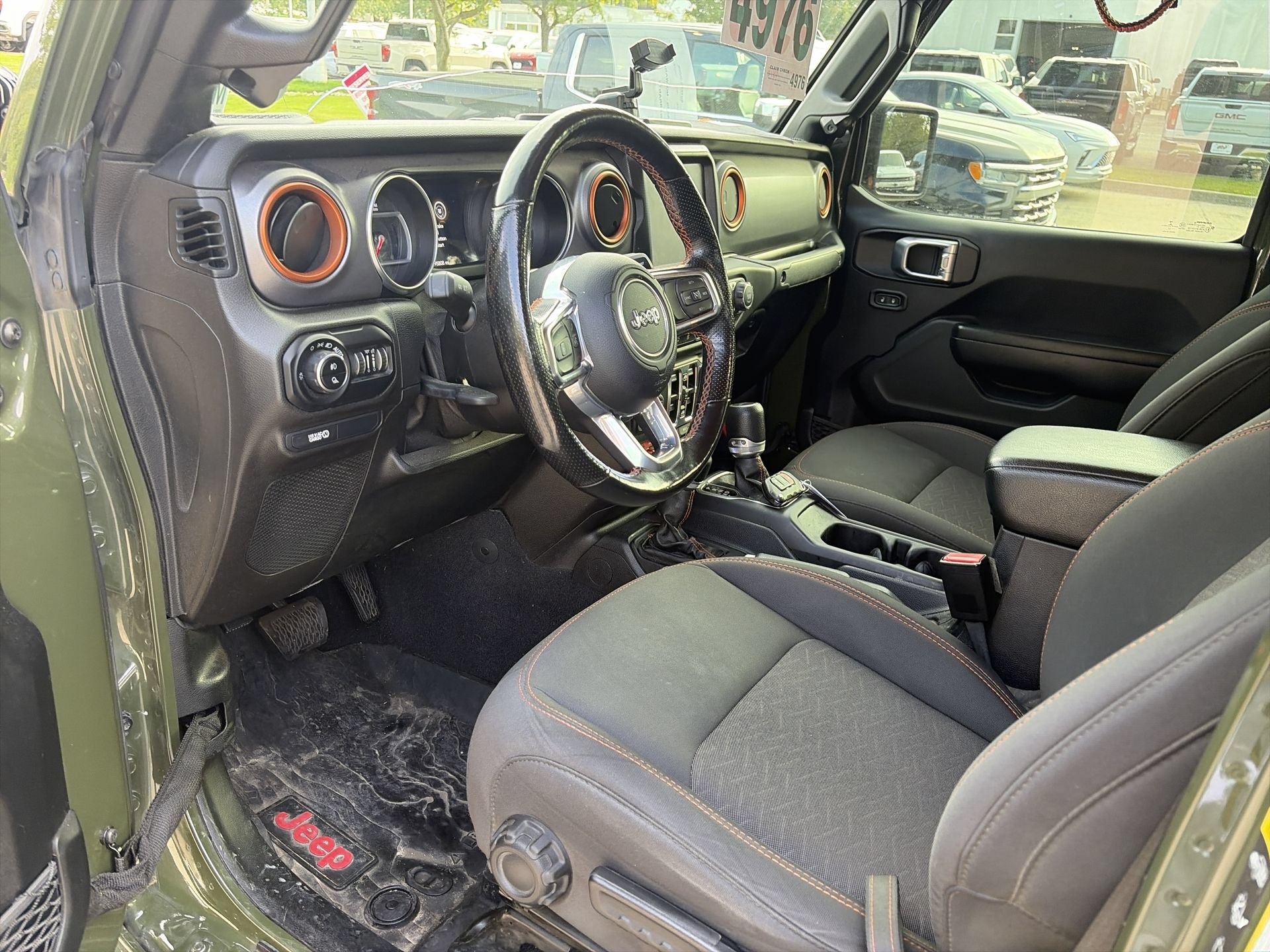 Used 2021 Jeep Gladiator Mojave AWD/4WD image 11
