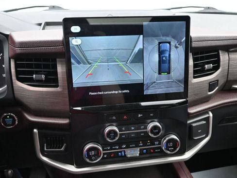 Used 2024 Ford Expedition Limited AWD/4WD image 15