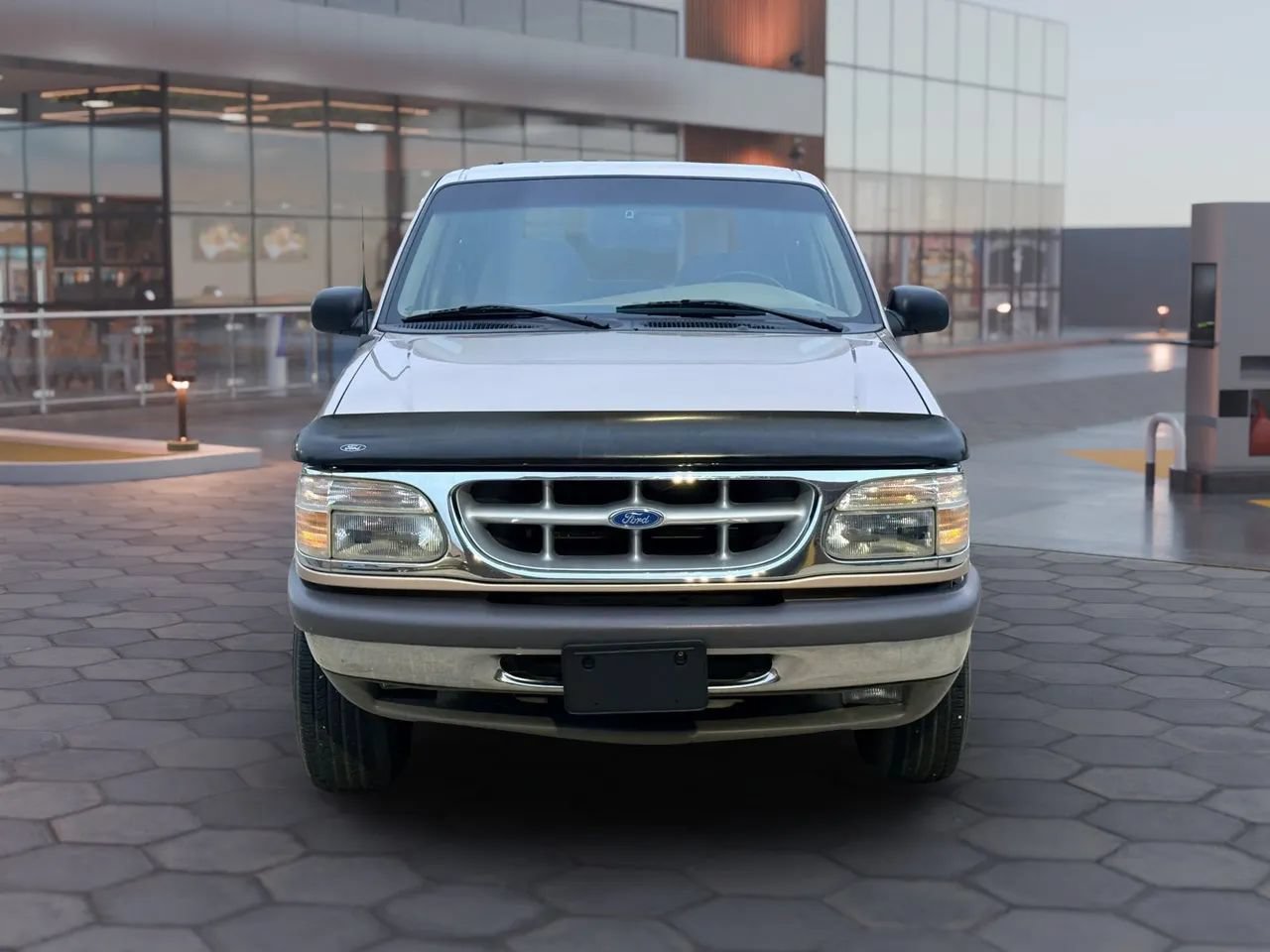Used 1996 Ford Explorer 4WD 4-Door image 2