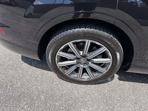 Used 2017 Audi Q7 3.0T Prestige AWD/4WD image 11