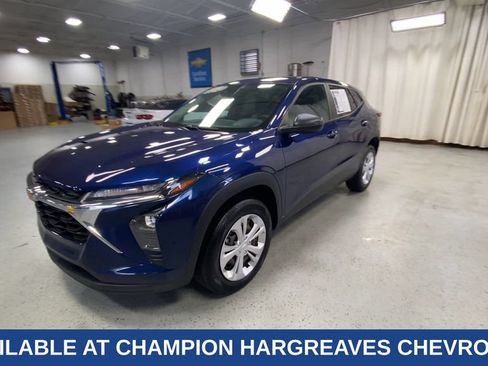 Used 2024 Chevrolet Trax LS FWD image 5