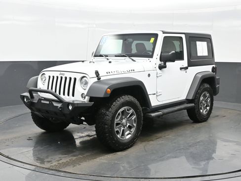 Used 2018 Jeep Wrangler Rubicon w/ Power Convenience Group image 2