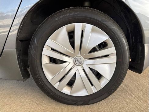 Used 2024 Nissan Leaf S image 26