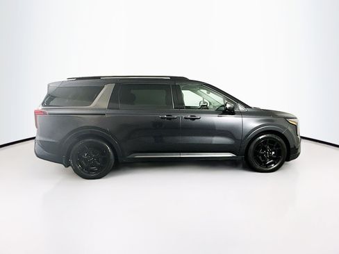 Used 2025 Kia Carnival SX Prestige image 10