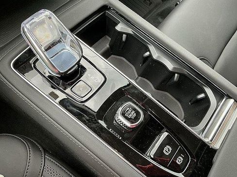 New 2026 Volvo XC90 T8 Plus w/ Protection Package AWD/4WD image 18