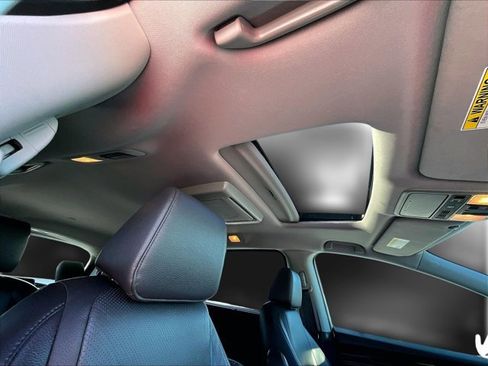 Used 2018 Honda Odyssey Elite image 17