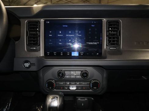 Used 2025 Ford Bronco Big Bend image 17