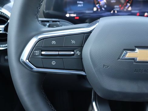 New 2027 Chevrolet Equinox LT w/ Convenience Package II FWD image 8