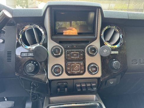 Used 2014 Ford F350 Platinum w/ FX4 Off-Road Package AWD/4WD image 9