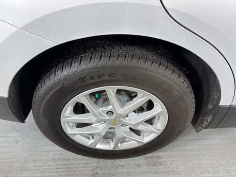 Used 2022 Chevrolet Equinox LT FWD image 11