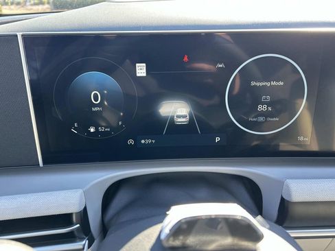 New 2026 Hyundai Tucson Limited image 36