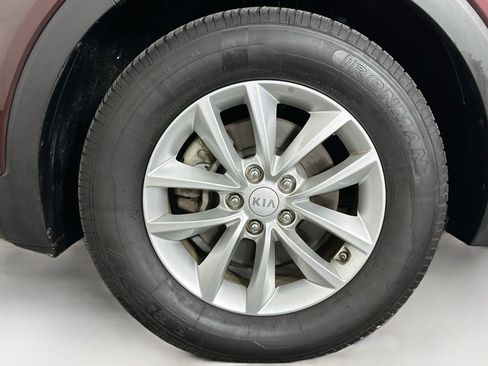 Used 2017 Kia Sorento AWD w/ LX Convenience Package image 11