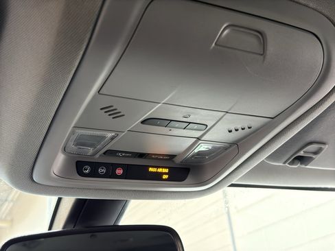 Used 2018 GMC Acadia SLT image 37