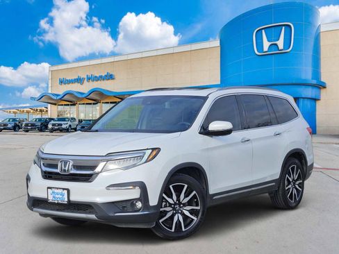 Used 2020 Honda Pilot Touring image 1
