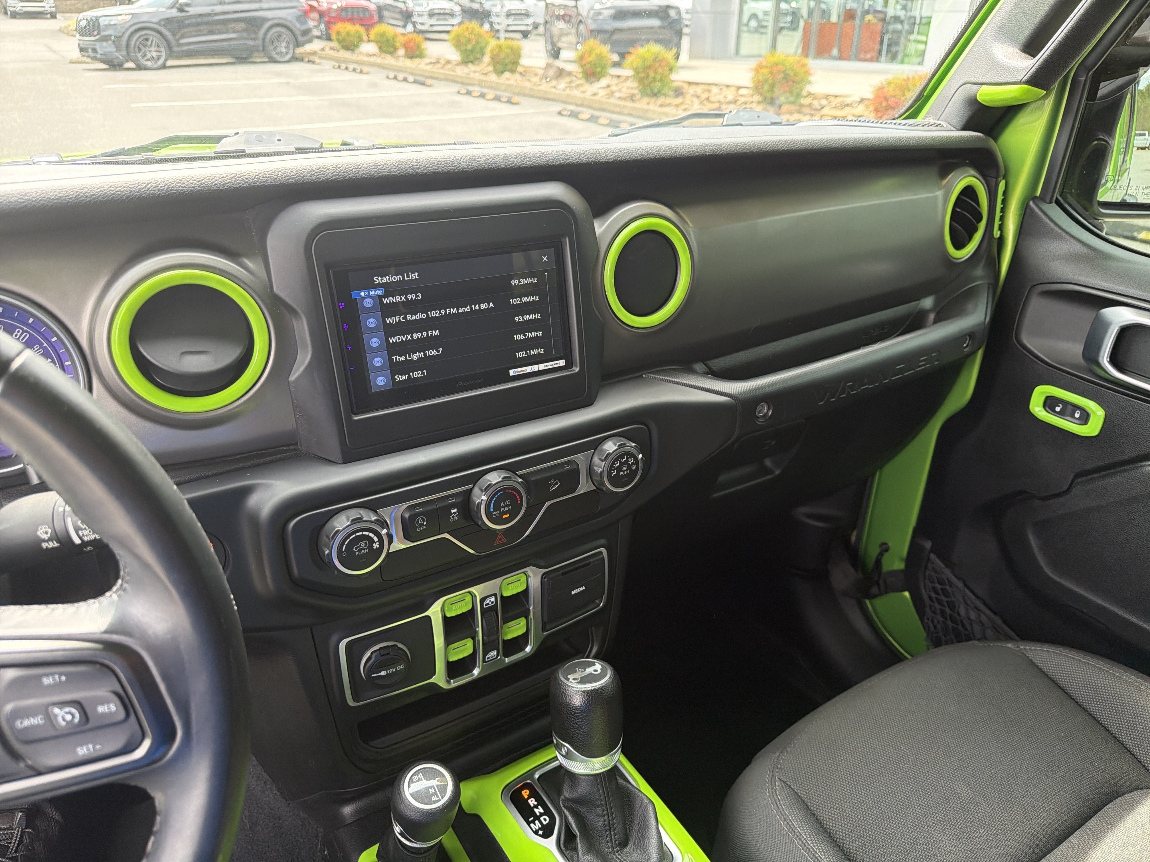 Used 2018 Jeep Wrangler Unlimited Sport S AWD/4WD image 40