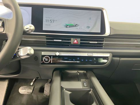Used 2025 Hyundai Ioniq 6 SEL image 23